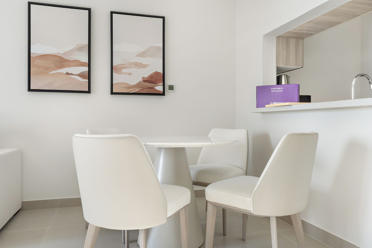In-room dining, Silkhaus Al Battros, Yas Island