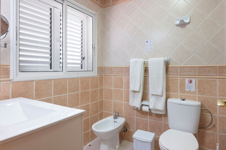 Bathroom 5, Ona los Claveles, Santa Cruz de Tenerife