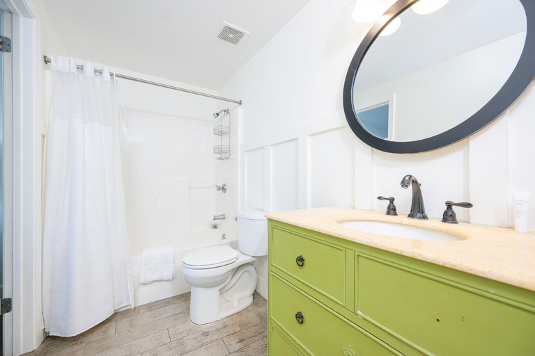 Bathroom 3, Phoenix X 1506 condo, Escambia