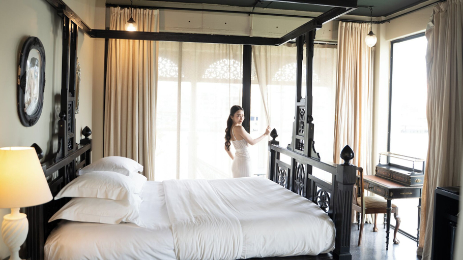Bedroom 4, Amdaeng Bangkok Riverside Hotel, Khlong San