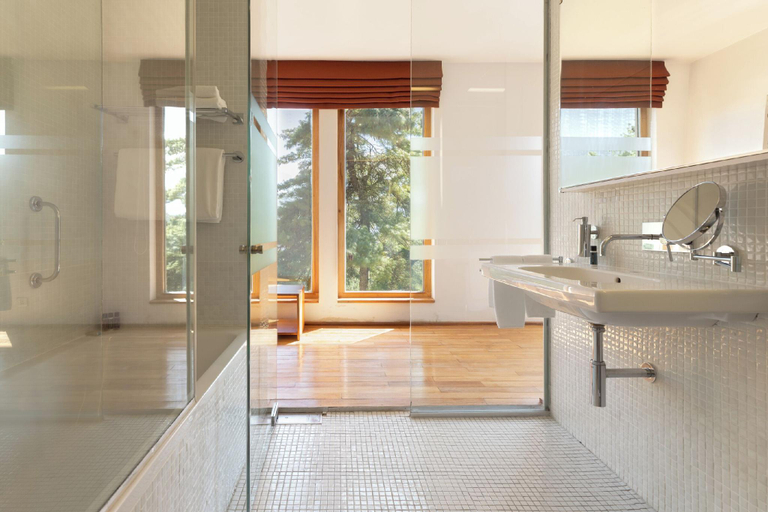 Bathroom, Zhiwaling Ascent, Kawang