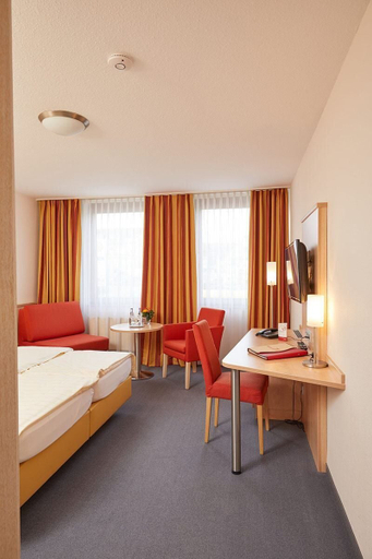 Bedroom 5, Hotel Filderland - Stuttgart Messe Airport, Esslingen