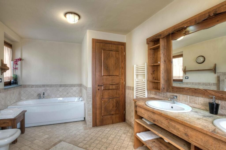 Bathroom 3, Hotel Mon Reve, Aosta