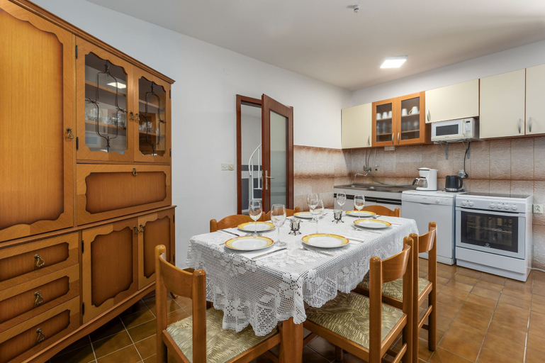 Private kitchen 2, House Bakic, Marčana
