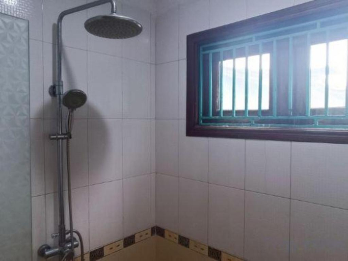 Bathroom 4, Vương Đình Hotel, Vinh