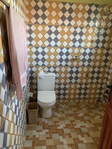 Bathroom, Dexoc Guest House, Ga West