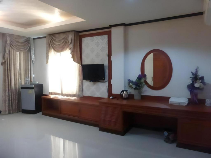 Bathroom, Crystal Place Buayai, Bua Yai
