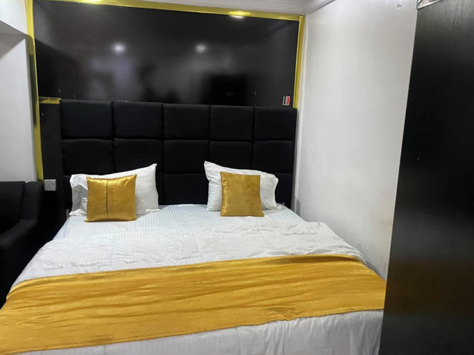 Room 3, De Emmys Hotel and Suites, Alimosho