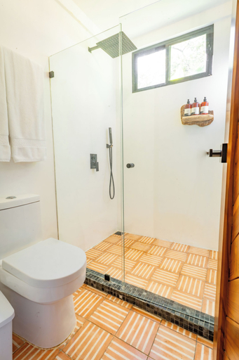 Bathroom 3, Bohemian Luxury Bungalows, Santa Cruz