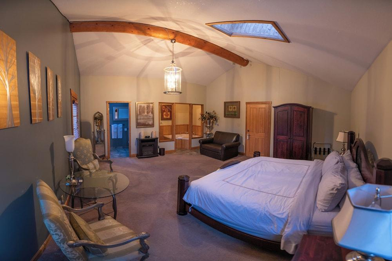 Bedroom 3, Inn On The Lake, Yukon