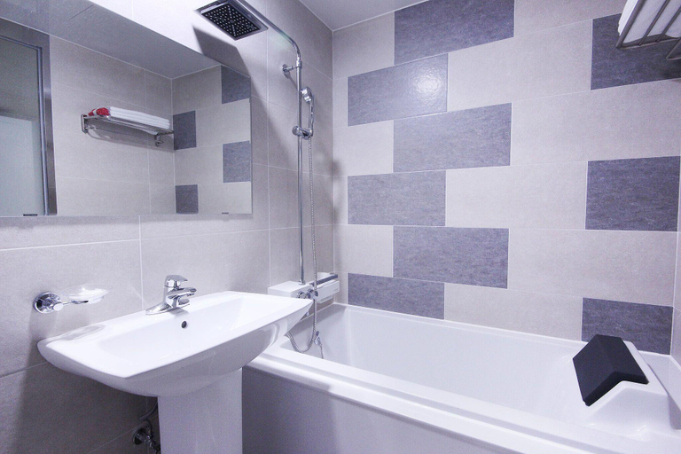 Bathroom 2, Ulsan Samsan Koi Hotel, Jung