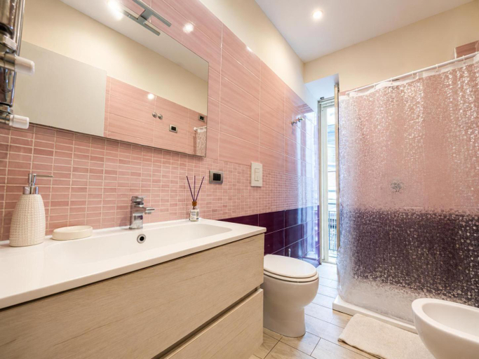 Bathroom 3, Perlablu in Centro, Napoli