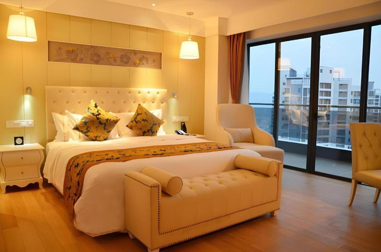 Bedroom 3, Wyndham Garden Hotel, Hainan