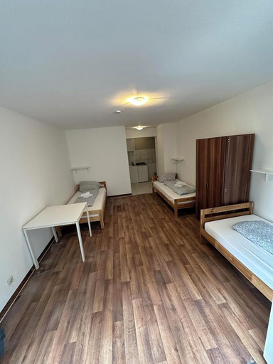 Bedroom 2, 2-Rent Group Hostel Apartments HAN53, München