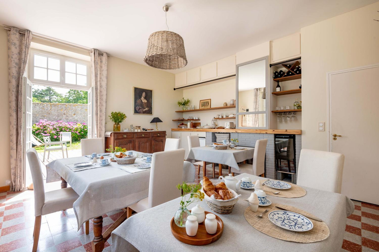Food & Drinks 4, B&B Clerval, Manche