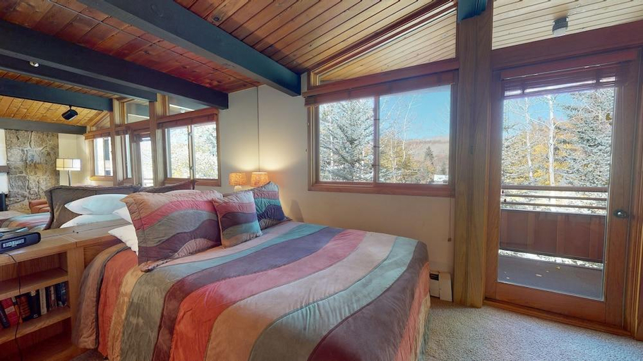 Bedroom 2, Laurelwood Condominiums, Pitkin