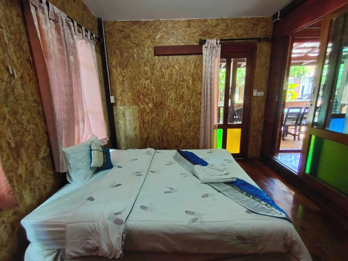 Room 3, Phangpring Beach Resort, Tha Sala