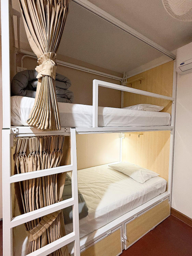 Bed, Via Si Phraya, Bang Rak