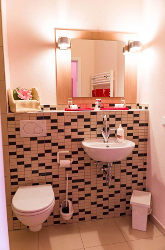 Bathroom, Catherine House, Kassel