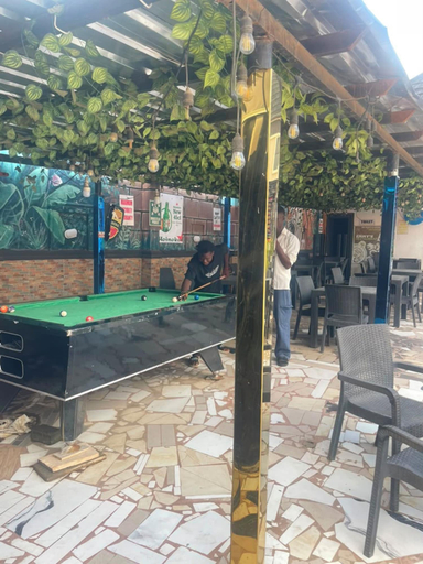 Outdoor dining 4, De Emmys Hotel and Suites, Alimosho