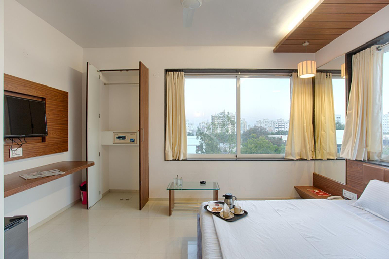 Bedroom 4, Hotel Pallav, Rajkot
