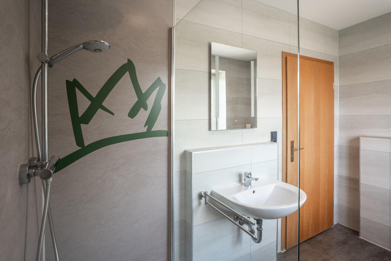 Bathroom 2, Landgasthof Krone, Günzburg