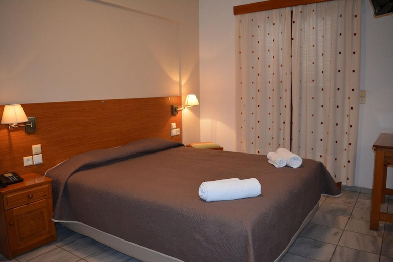 Bedroom 2, Anemomilos Suites, South Aegean