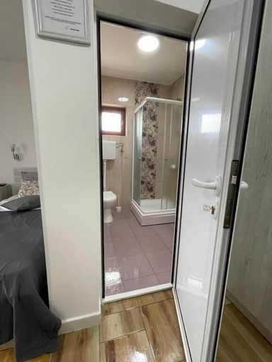 Bathroom 5, Tepic Garni Hotel, Temerin