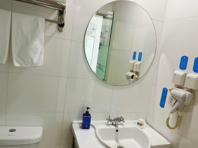 Bathroom 3, Hanting Hotel Shanghai Pudong Airport, Shanghai