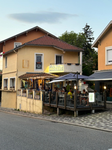 Exterior & Views, Hotel-Restaurant Le Hauteville, Ain