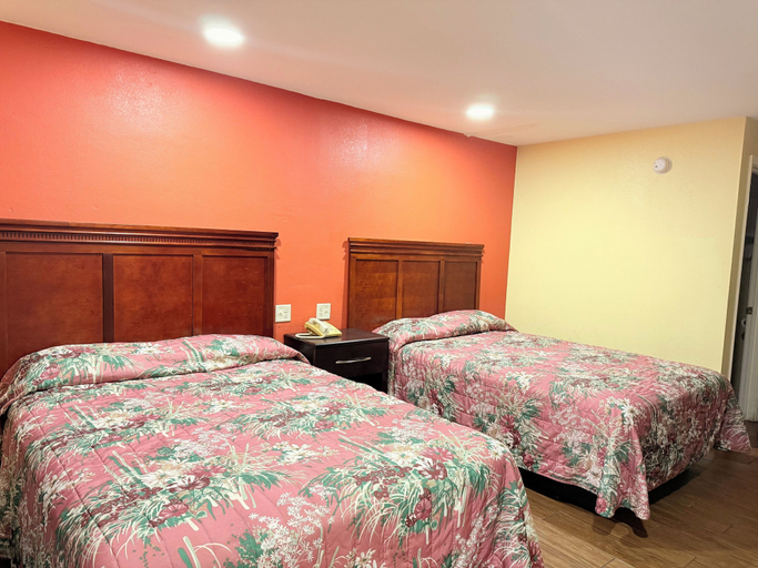 Room 3, Budget Inn, Concordia