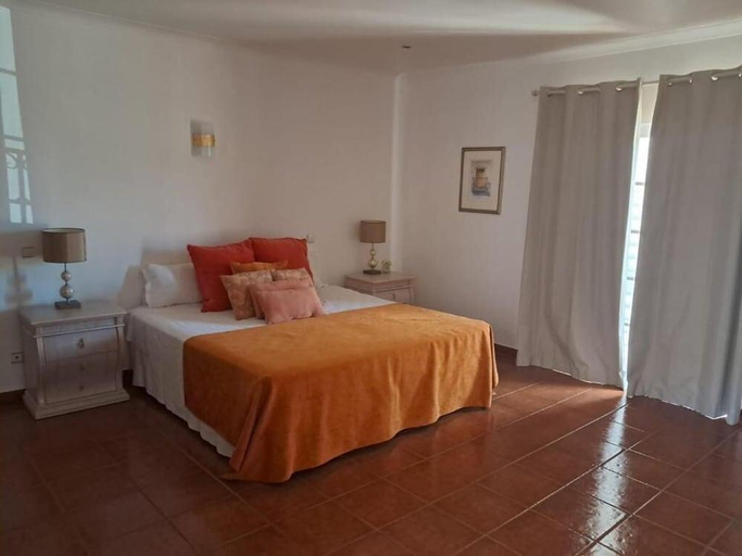 Bedroom, Dona Ana Guesthouse, Lagos