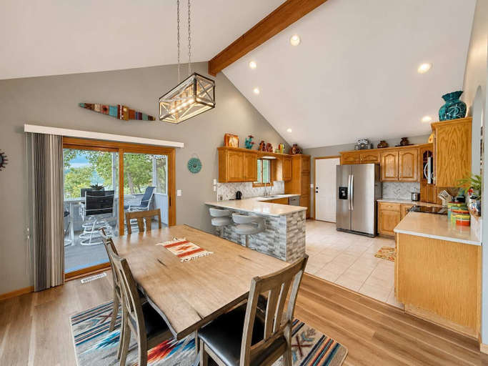 Private kitchen 4, Making Waves - Private Dock With Boat Slip!, Camden