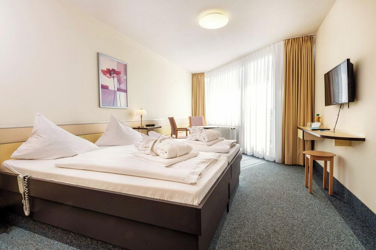 Bedroom 2, Thermenhotel Gesundheits-Bad Buchau, Biberach