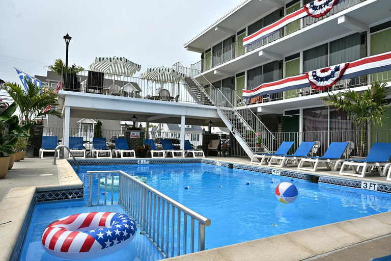 Sport & Beauty 2, Grecian Garden Motel, Cape May