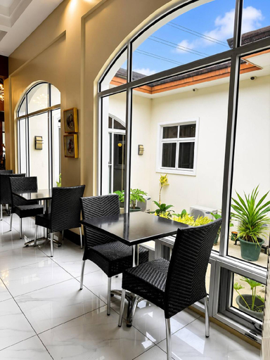 Food & Drinks 5, Country Chateau Hotel, Tagaytay City