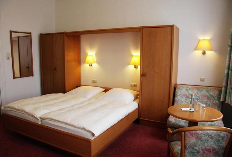 Bedroom 4, Hotel Meyn, Heidekreis