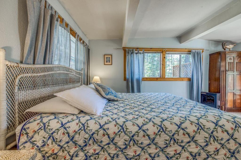 Bedroom 4, L'Auberge Des Oiseaux Chantants, Pas-de-Calais