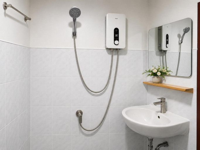 Bathroom 3, Ava Beach Pakbara, Langu