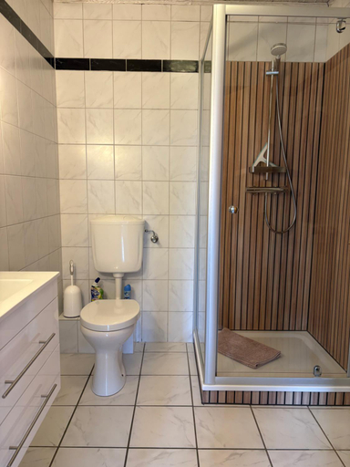 Bathroom 3, Apartments Schnepel, Dithmarschen