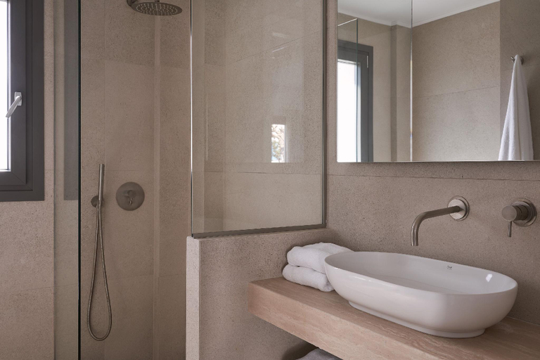 Bathroom 5, Isida Hotel, South Aegean