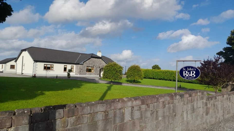 Exterior & Views, St John s B and B