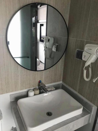 Bathroom 3, Thank Inn Hotel Hebei Chengde Fengning Coach Terminal, Chengde