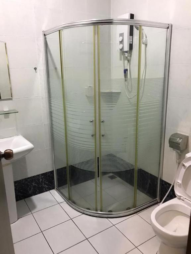 Bathroom 5, Happy Village Kundasang, Ranau