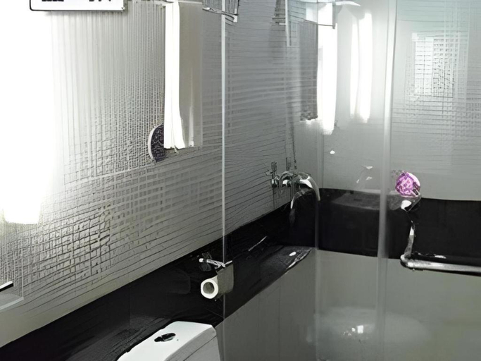 Bathroom 3, V8 Hotel Xi Cun Branch, Guangzhou