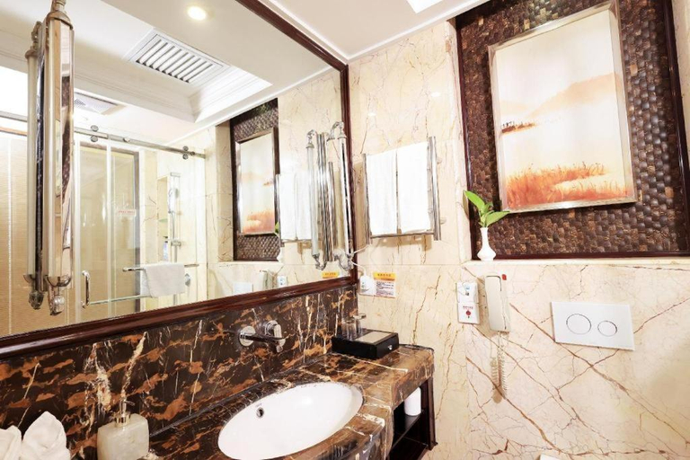 Bathroom 3, Sun City Hotel, Haikou