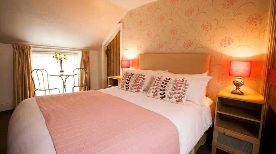 Bedroom 2, Hollybush Inn, Northumberland
