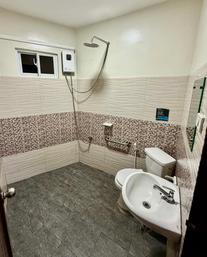 Bathroom 3, Mongki's Pension House, Puerto Princesa City