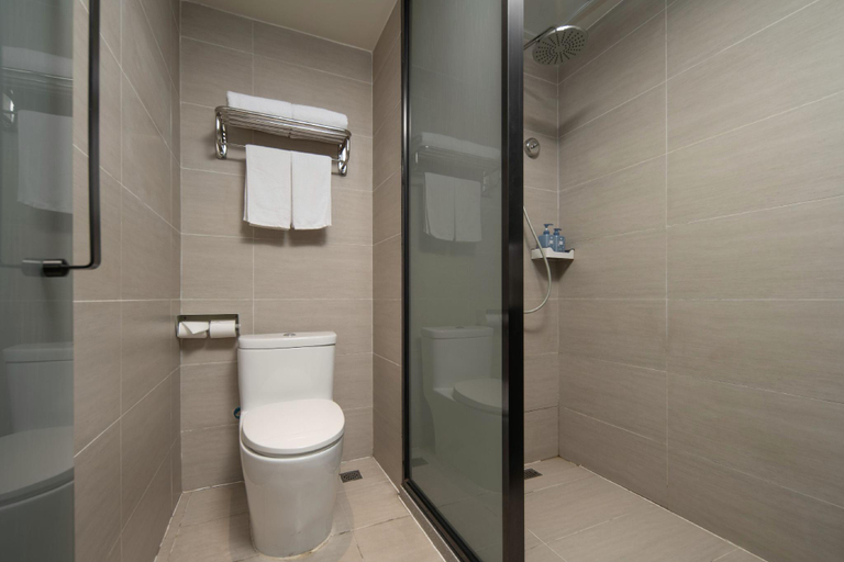 Bathroom 4, Hanting Hotel Yibin Pingshan County Government, Yibin