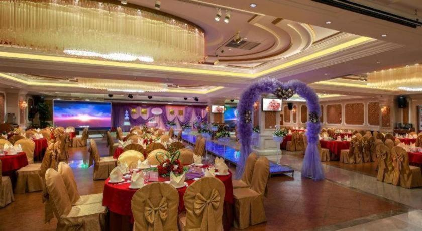 Food & Drinks, Vienna Hotel Guangxi Beiliu Passenger Station, Yulin